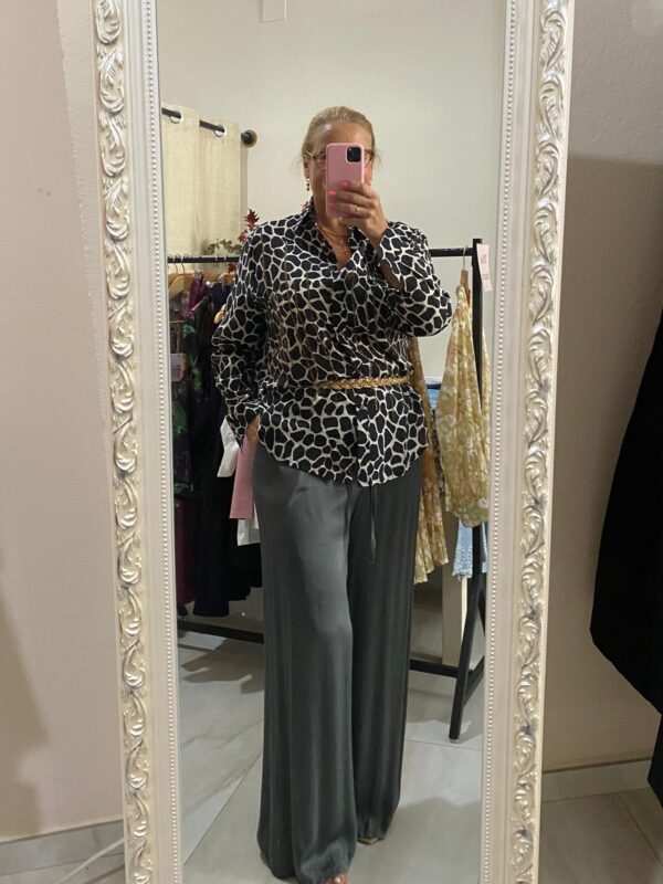 Blusa brillo negra