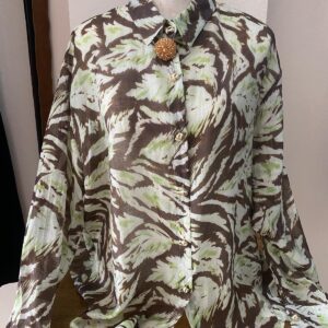 Blusa botón en verde